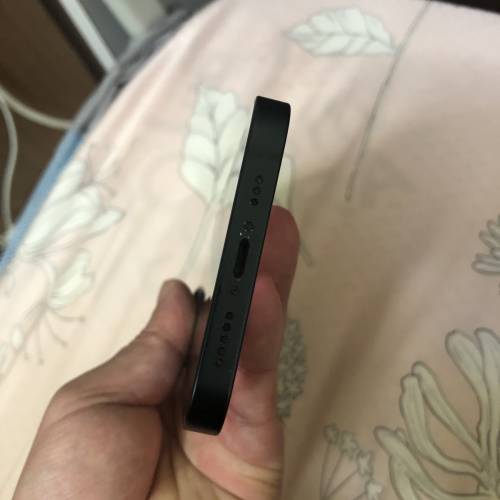 Black - Full set 96% new iPhone 13 256GB battery 100% one month warranty