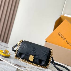 全皮壓花鏈條蓋頭吸扣褶皺包餃子包 M45813黑色動態芯片版