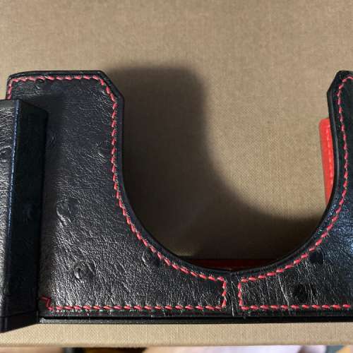 LEICA Q 真駝鳥皮相機套連Hand Grip及鏡頭蓋（不連相機帶）