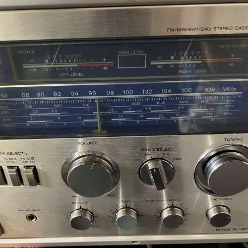 SONY  CFS-88S 大型4波段4喇叭收錄音機