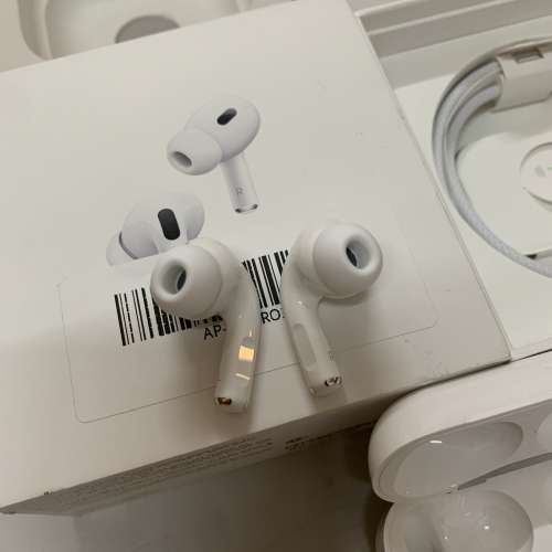 99%New Apple AirPods Pro 2 MagSafe Case (USB-C) MTJV3 保到4-7-2026