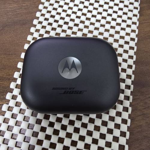 moto buds+ 支援hi-res audio bose 調音