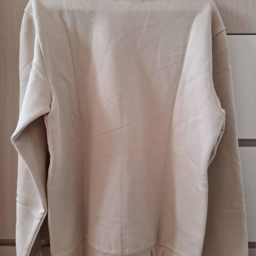 全新GUESS衛衣 (韓國購入) 原價韓元29000