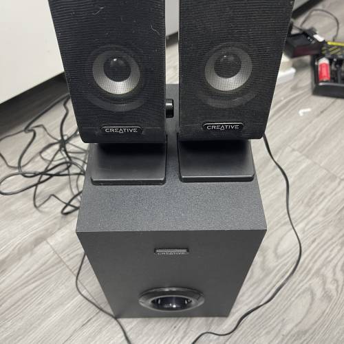 Creative 2.1 speaker