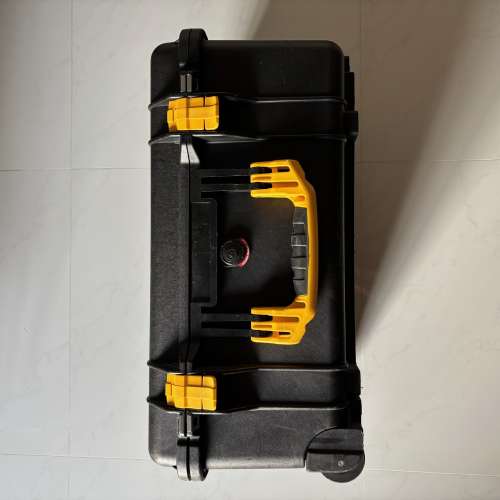 Pelican 1560 黑色箱 有trepak 分隔及mesh lid organiser