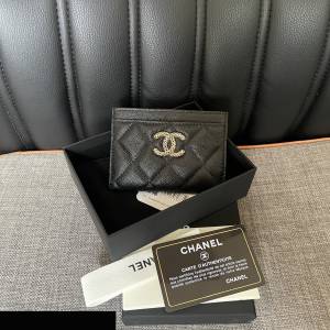 Chanel 浮雕Logo 卡包