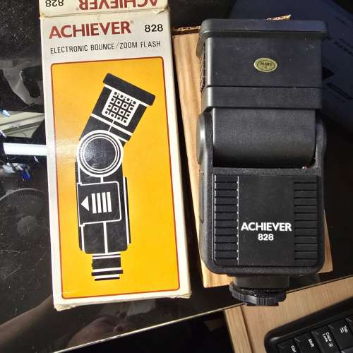 ACHIEVER 828 電子閃光燈