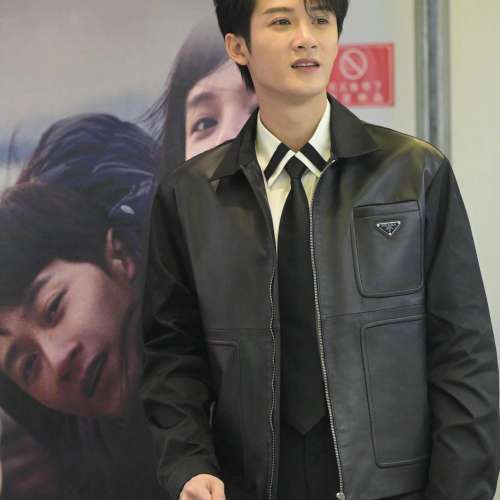 全新PRADA羊皮外套