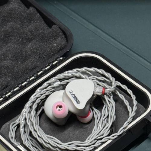 Softears Studio2 兩動鐵耳機