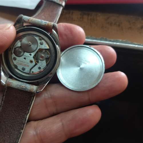 1967年產waterproof精工6602-7020膠面上鏈