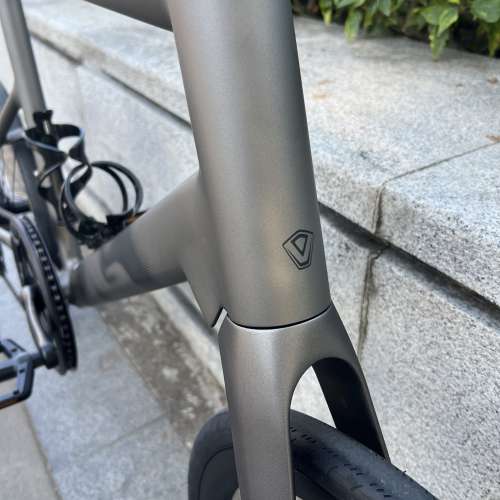 2025 全新款 JAVA CL2 7速 桶軸碟剎碳前叉20吋451 鋁合金小輪徑車 送水架前後蛙燈叮叮