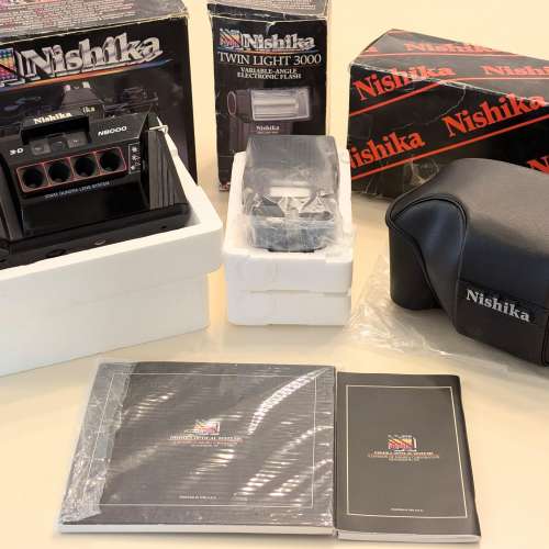 Nishika N8000 3D相機 + Twin Light 3000 閃光燈 + 機套 (新淨齊盒)