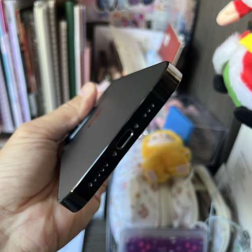 99新iPhone 14pro 1tb,港行雙卡，所有原裝，電79，所有功能正常，冇維修冇暗病！