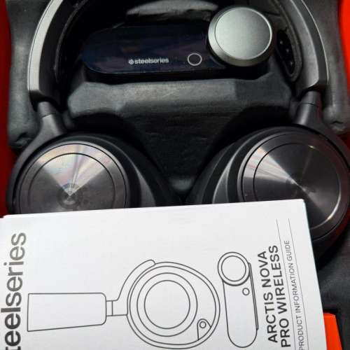 SteelSeries Arctis Nova Pro 無線耳機