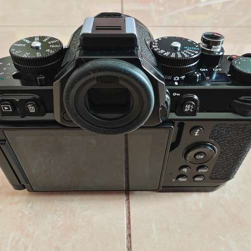 Nikon ZF+ 40mm 2/f SE