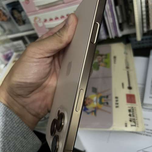 iPhone 16pro max 512gb, ,港行雙卡，完美冇花，所有原裝，電92，所有功能正常！全...
