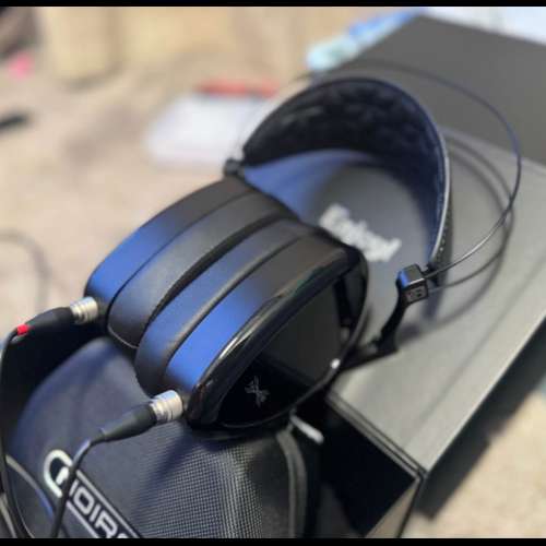 Dan Clark Noire X- Closed back headphone