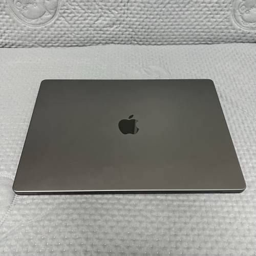 Macbook Pro 16" M3 Pro 2023年512GB SSD Space Gray 18GB RAM 電池健康值100% 幾乎...