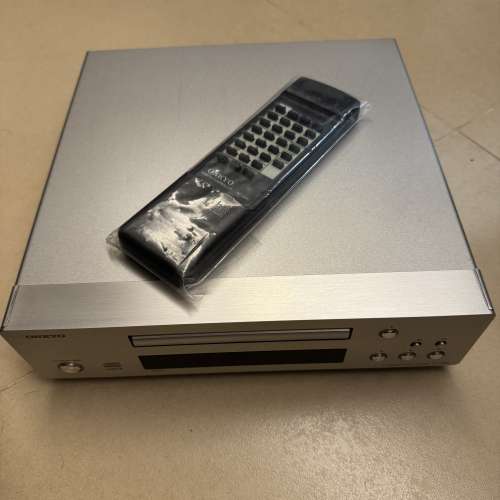 Onkyo c-1045 cd player