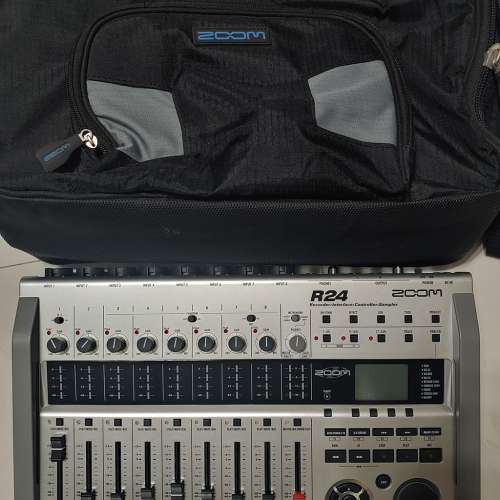 Zoom R24  Digital Interface Controller Multi Track Recorder 24 Tracks 8in 2out