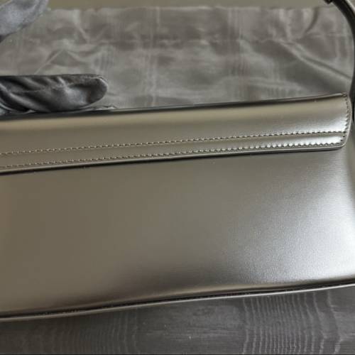 CELINE賽琳 Triomphe 品牌字母標識 小牛皮 手提單肩包 女款 黑色