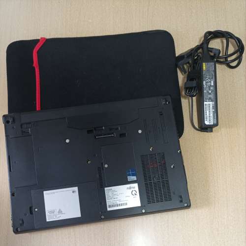Fujitsu Lifebook E546, i7 6500U, 16G ram, 512G SSD, Win11