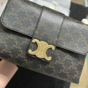 CELINE賽琳 Victoire 凱旋門大鎖扣標誌印花 牛皮革 手提單肩包 小/中號 女款黃褐色