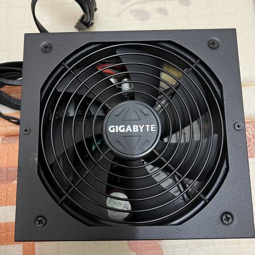 技嘉G750H全模塊