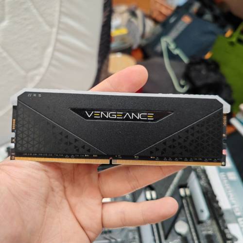 ASUS ROG X-570 E gaming + AMD RYZEN 3900X + 64gb ram