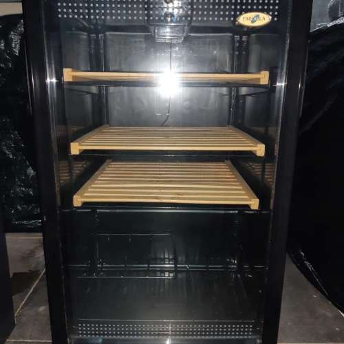 8成新FARFALLA紅酒櫃