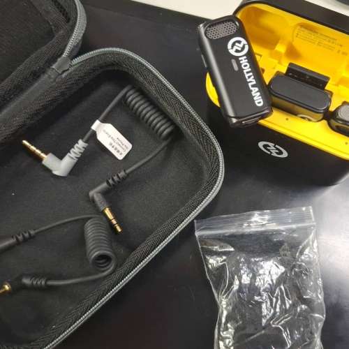 Hollyland lark m1 猛犸(MoMa) 無線領夹式咪 （一拖二帶充電器）wireless microphon...