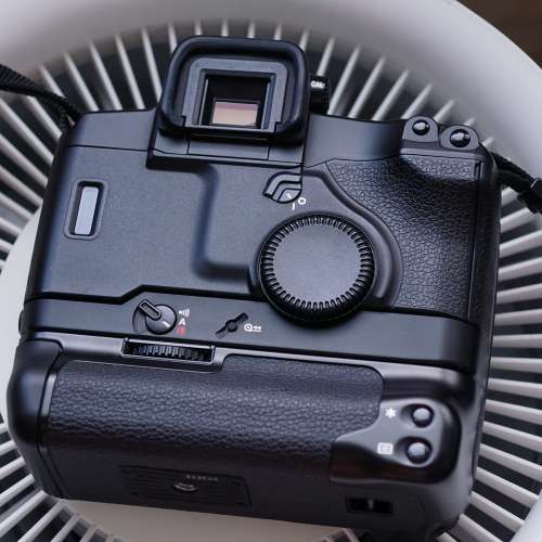 Mint Canon EOS 3 + Booster