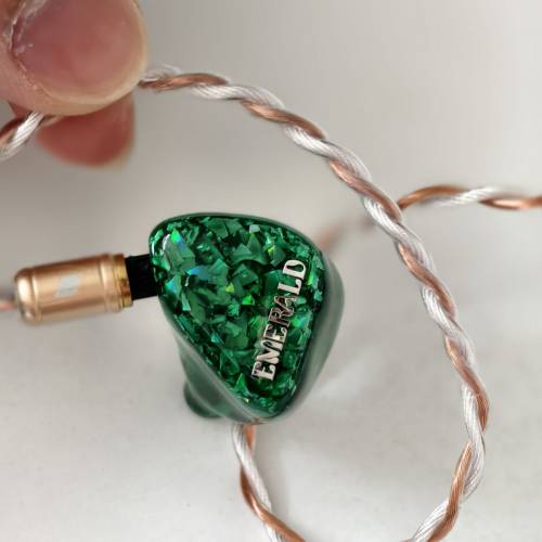 Eminent Ears Emerald 綠寶石+ effect Eddie