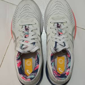 ASICS 運動鞋 (25.75 CM/US 9/EURO 40.5)