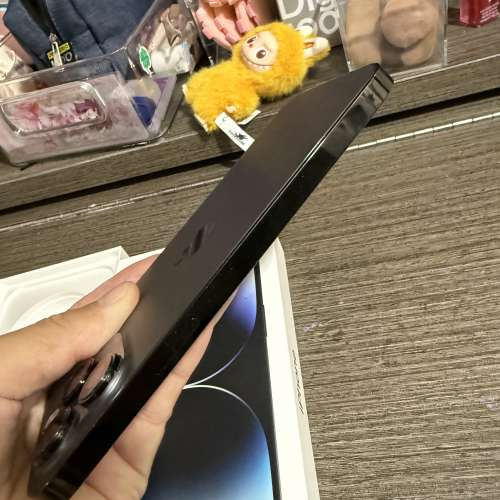 iPhone 14pro max512gb, 港行雙卡，電池健康度93，所有功能正常，有套有貼，全套齊！