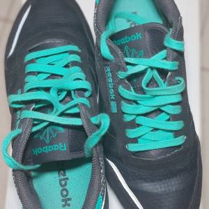 代友出售Reebok Classic Leather