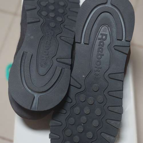 代友出售Reebok Classic Leather