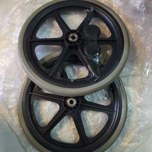 輪椅后輪不須換軚, 直接換轆吧