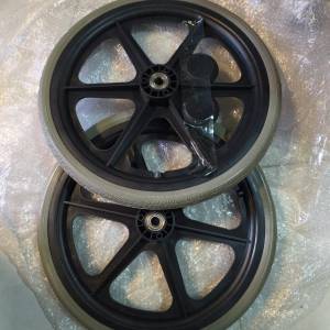 輪椅后輪不須換軚, 直接換轆吧