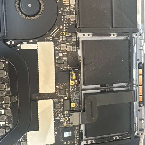 維修各式各樣的電腦，救資料，設有實體店