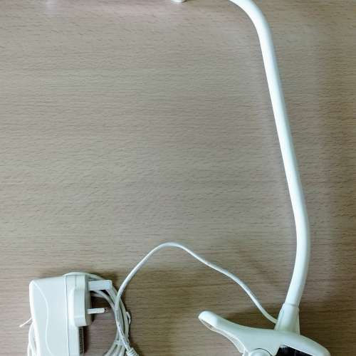 Vdgi LED 枱燈. 書枱燈. 夾式燈 ...... !!