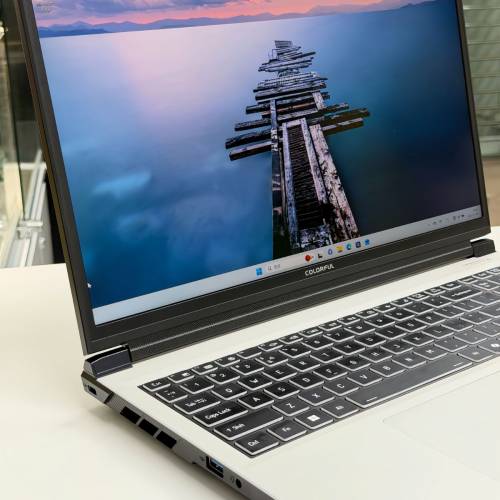 Colorful P16 PRO I7 13650HX 16GB RAM 1TB SSD RTX 5060 GPU 16吋 2K 240Hz 100% ...