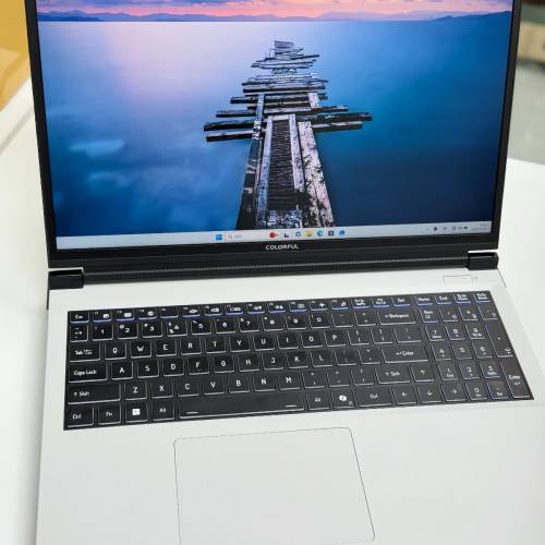 Colorful P16 PRO I7 13650HX 16GB RAM 1TB SSD RTX 5060 GPU 16吋 2K 240Hz 100% ...