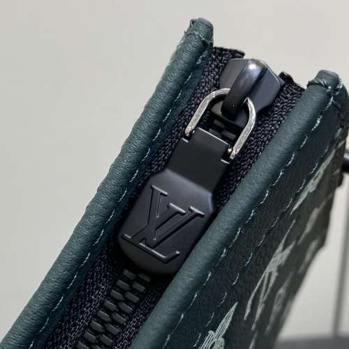 M27148绿色 Gaston Wearable Wallet 手袋