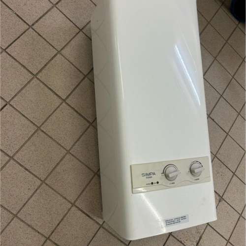 包安裝Simpa 簡栢6.8公升背排式煤氣熱水爐RS68B