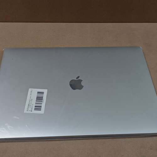 苹果电脑 Macbook pro 2017款 15寸 (2手)16+256G MPTR2LL\A