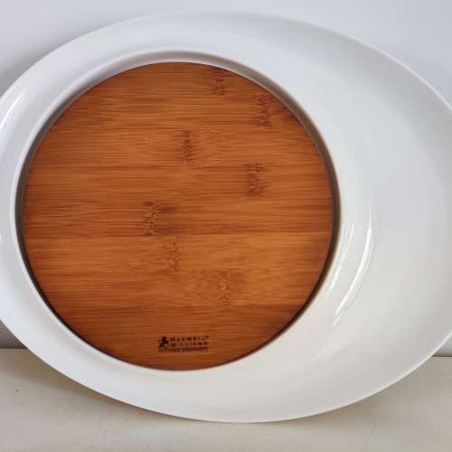 全新 Maxwell & Williams 白色瓷碟連竹製切板