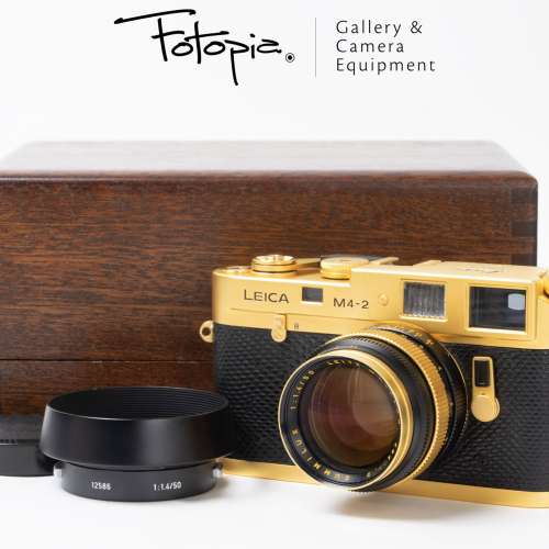 || Leica M4-2 - 24K Gold Plated / 100 Jahre Oskar Barnack Set with wooden box ||