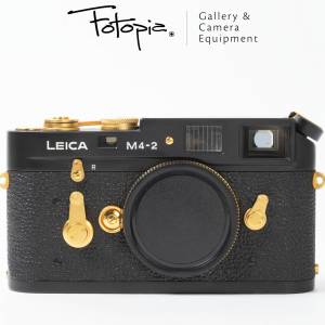 || Leica M4-2 - Black & Gold Plated / Mod. M3 ||