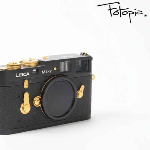 || Leica M4-2 - Black & Gold Plated / Mod. M3 ||